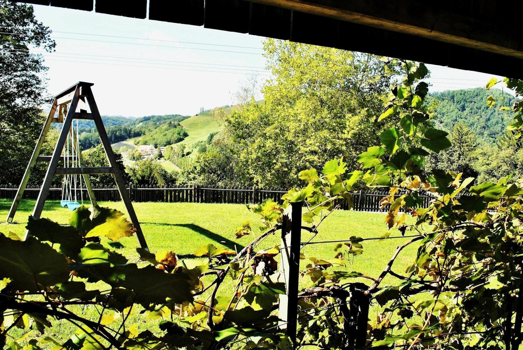 Ferienwohnungen Karin Am Seggauberg Leibnitz Luaran gambar