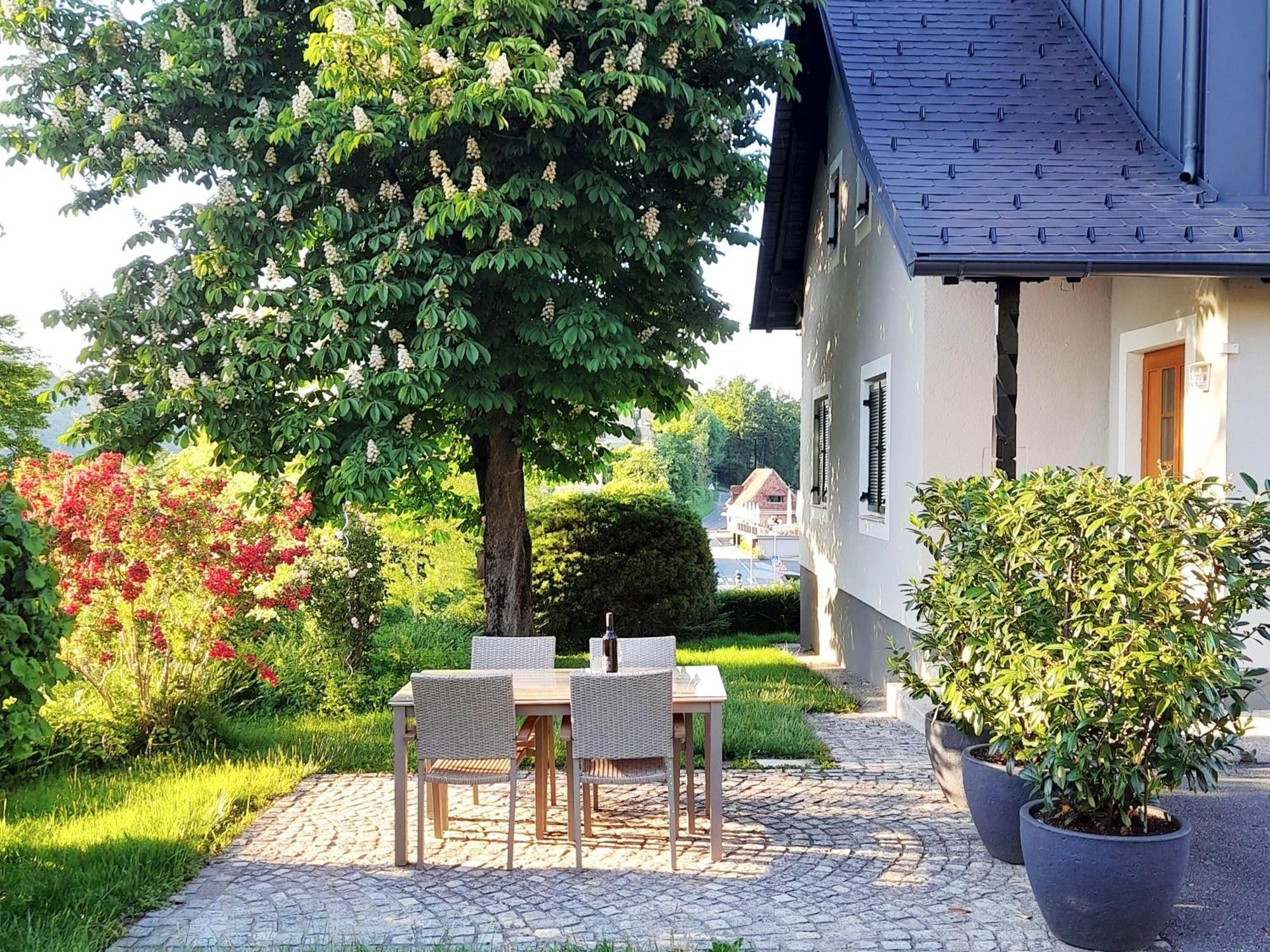 Ferienwohnungen Karin Am Seggauberg Leibnitz Luaran gambar