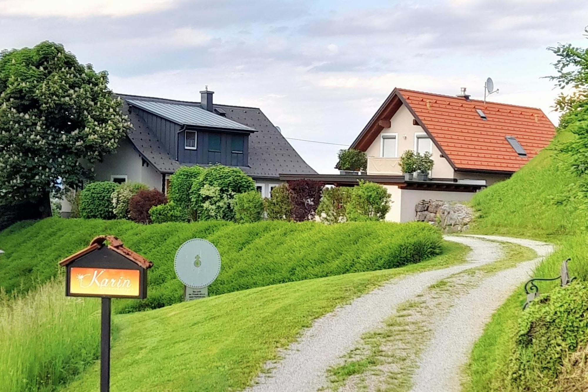 Ferienwohnungen Karin Am Seggauberg Leibnitz Luaran gambar